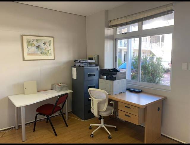 BUSINESS PROPERTY TO RENT IN WESTLAKE